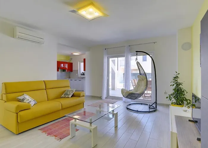 Strandnahe Mit Privatem Pool, Wlan, Terrasse, Grill 펜션 반졸레