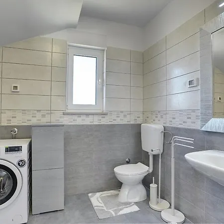 Дом отдыха Strandnahe Mit Privatem Pool, Wlan, Terrasse, Grill