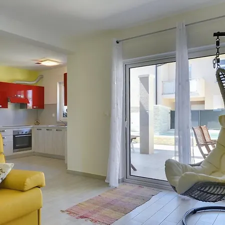Strandnahe Mit Privatem Pool, Wlan, Terrasse, Grill *